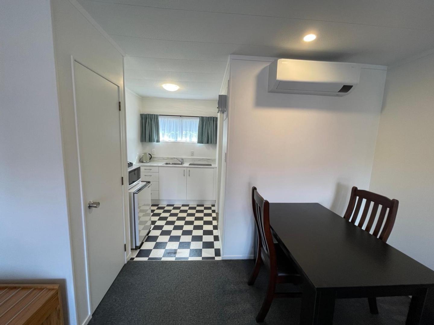 Cherry Court Motor Lodge Whangarei Bagian luar foto