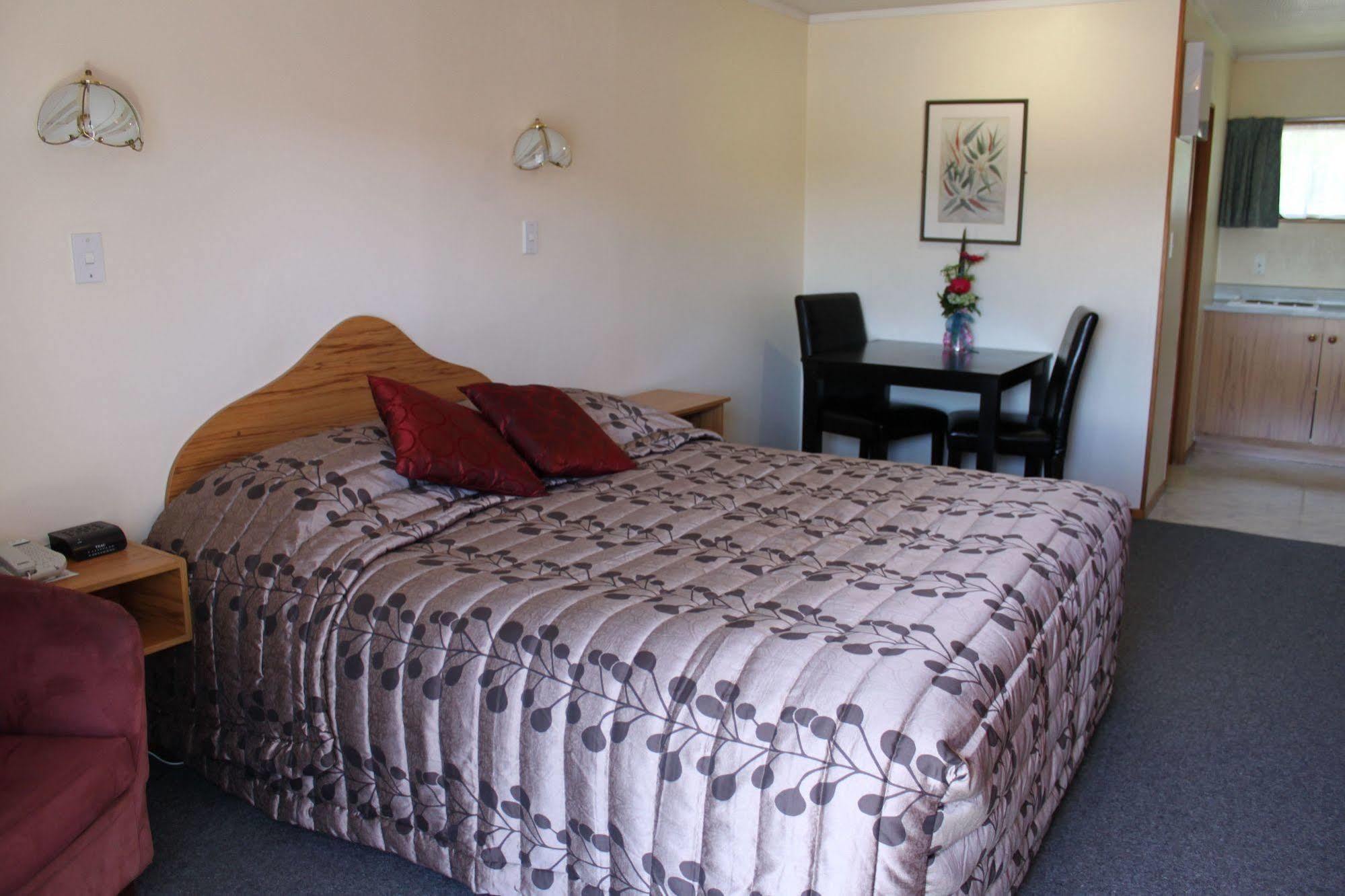 Cherry Court Motor Lodge Whangarei Bagian luar foto