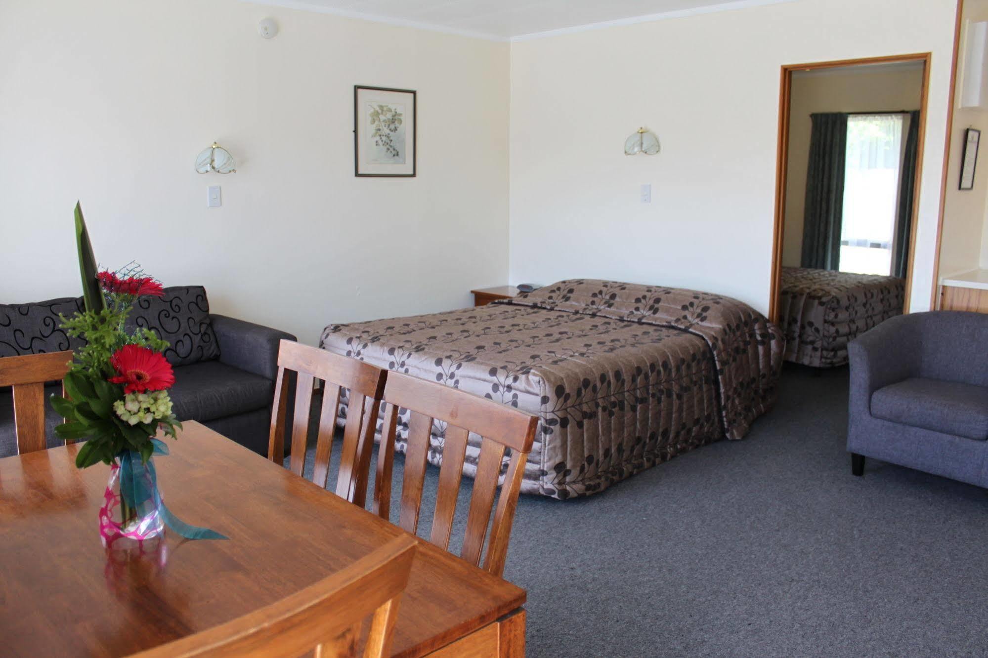 Cherry Court Motor Lodge Whangarei Bagian luar foto